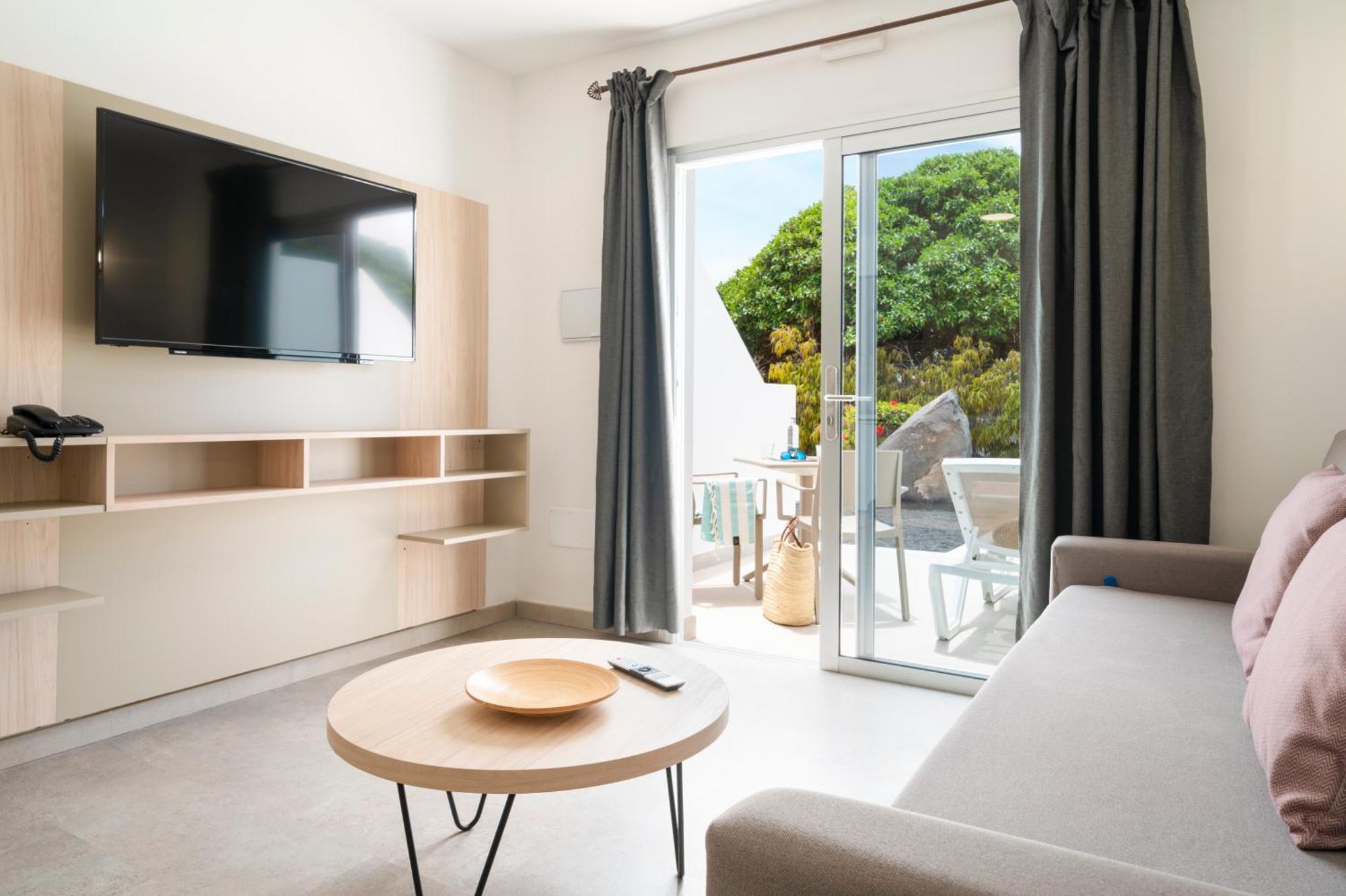 Apartamentos Santa Rosa กอสตา เตกีสเซ ภายนอก รูปภาพ
